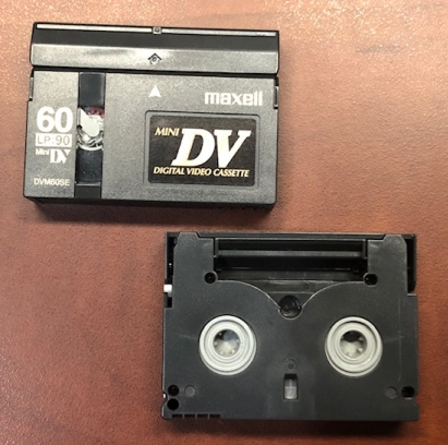 1 maxell mini dv cassette